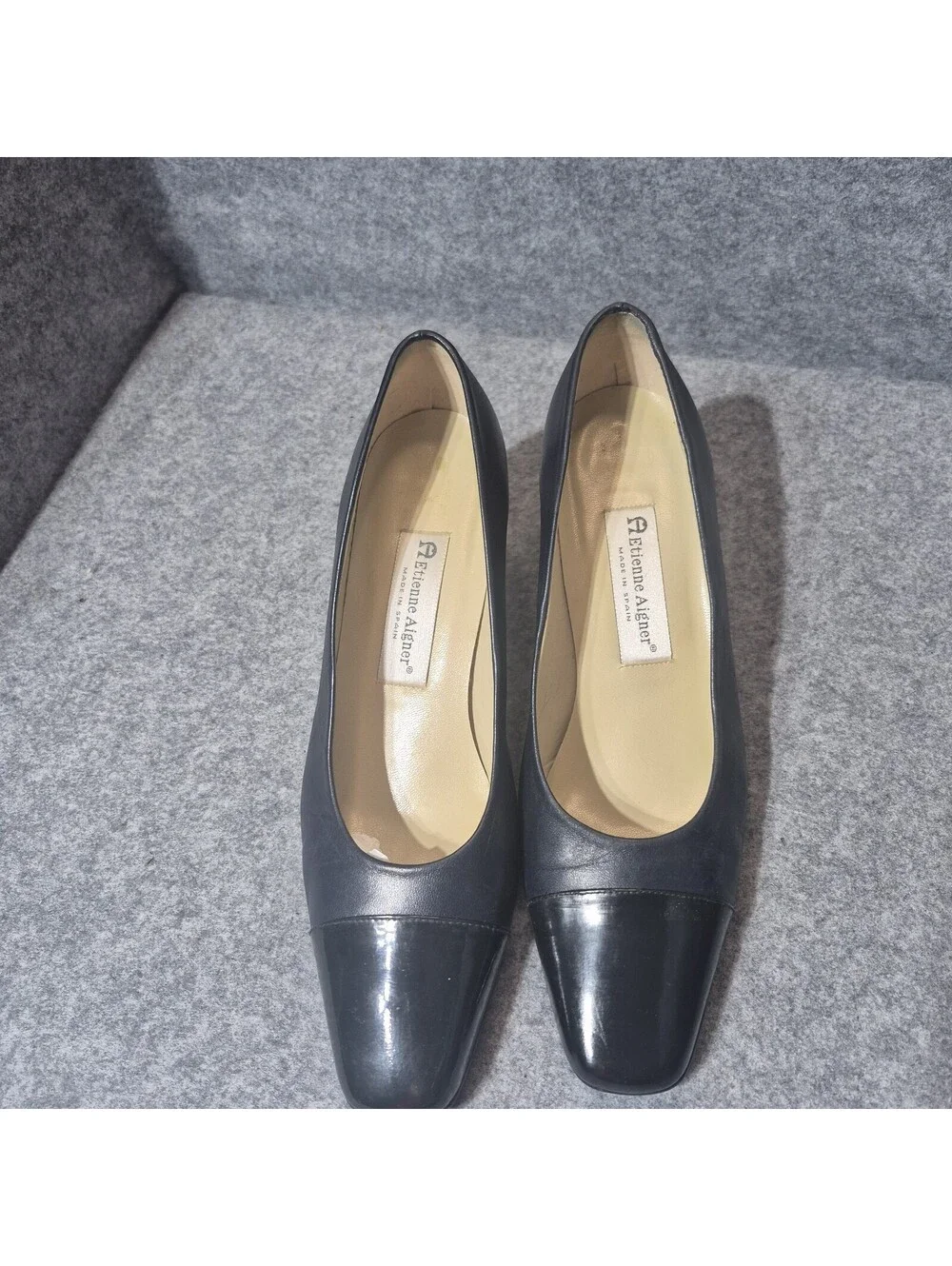 Etienne Aigner Women's Blue Classic Leather Pumps Sz 9M Slip On Spain Cap Toe